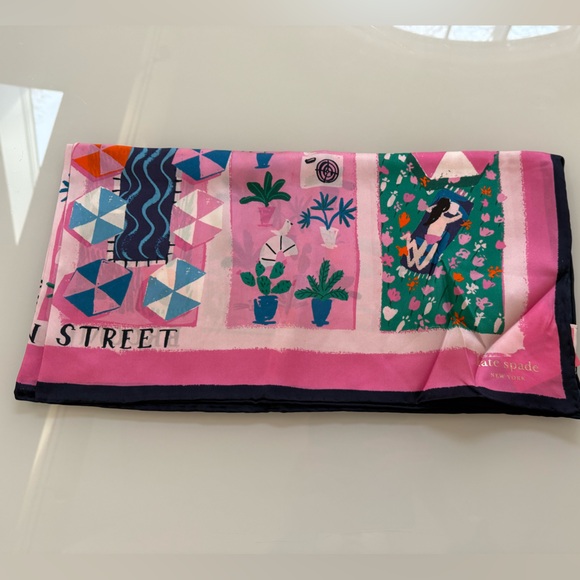 Rare find!!! Kate Spade Silk Square Scarf - Picture 7 of 7
